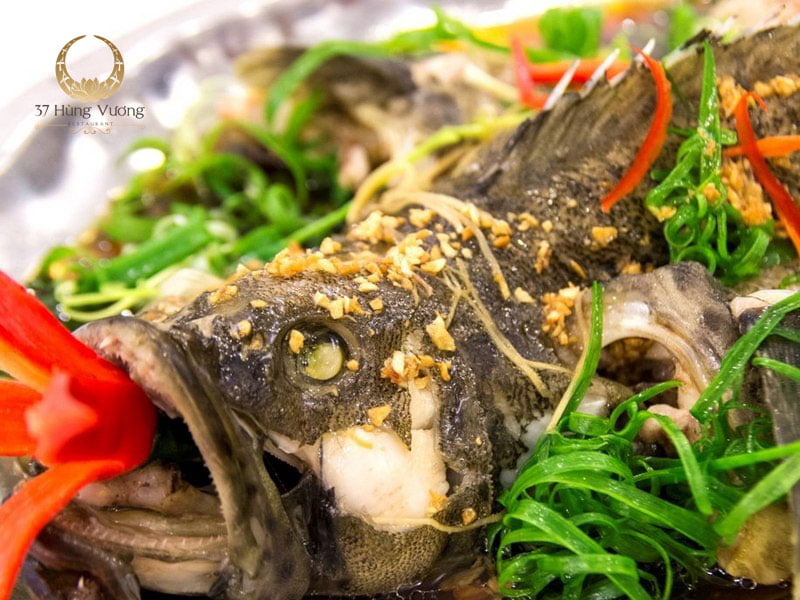 Cá song hấp xì dầu – Món ăn được ưa chuộng cho mùa đặt tiệc cuối năm
