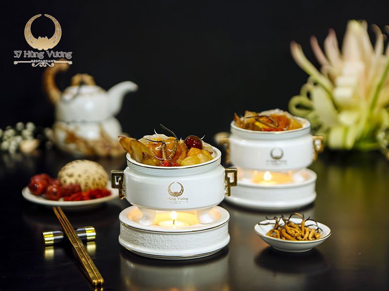 Những món ăn đẳng cấp tại nhà hàng 37 Hùng Vương sẽ giúp buổi tiệc Giáng sinh sang trọng của quý khách trở nên hoàn hảo.